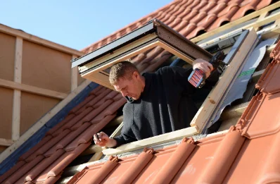 Pose de fenêtres de toit Velux à Commes